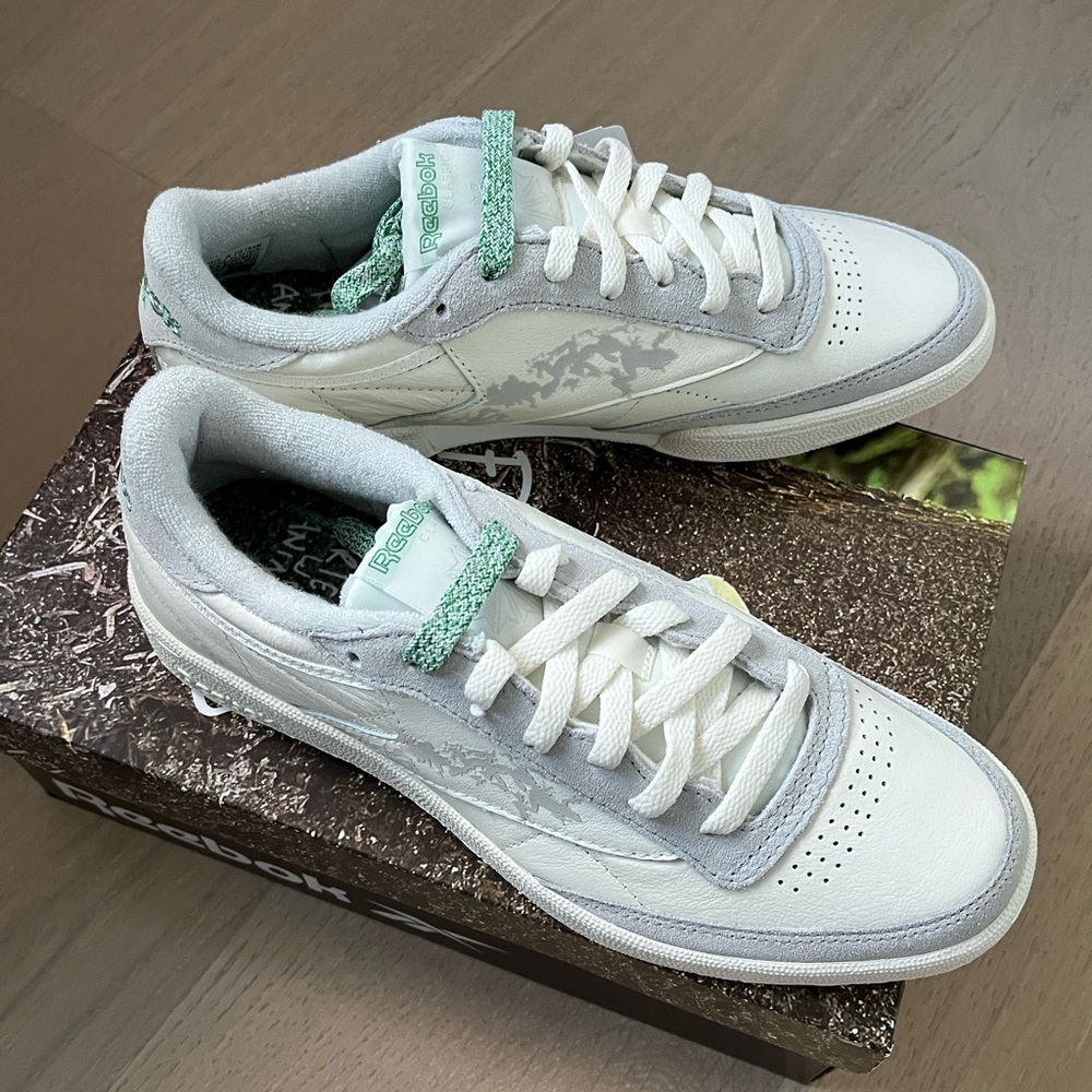 BNIB Reebox Sneakers - Picture 4 of 5